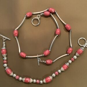 Silver-Tone Necklace with Pink Beads